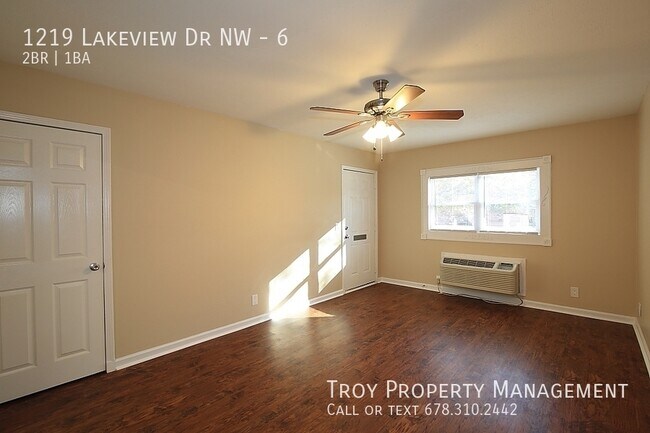 Building Photo - 1219 Lakeview Dr NW