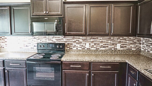 Building Photo - 10510 Pine Landing Dr