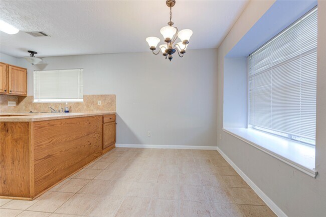 Building Photo - 3322 Larkwood Ln