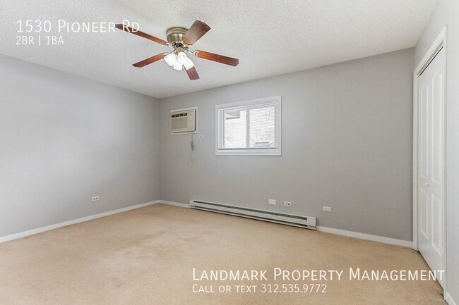 Building Photo - 1530 Pioneer Rd Unit 4, Crest Hill