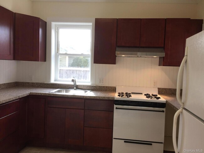 Building Photo - 207 Franklin Ave