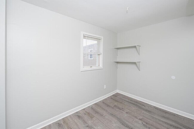 Building Photo - 690 2nd Ave
