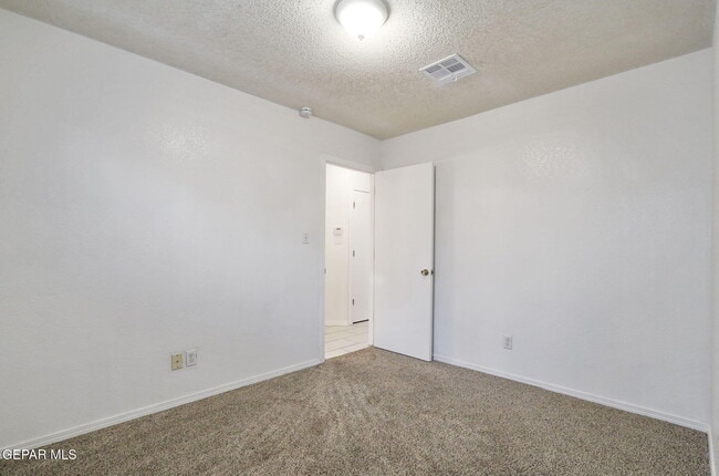 Building Photo - 12130 Rd House Dr