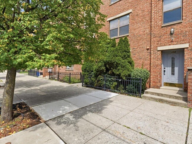 Building Photo - 374 Sip Ave