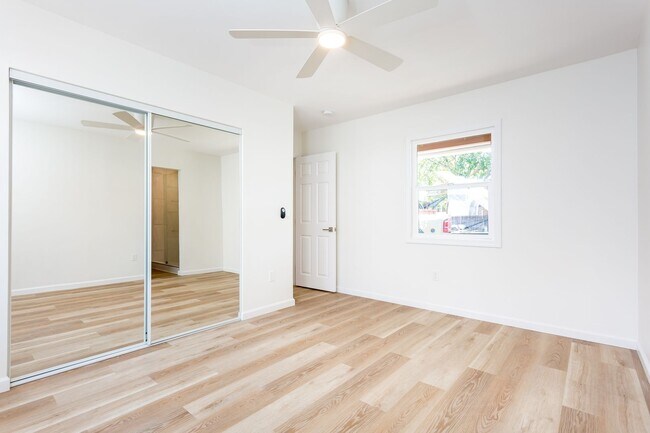 Building Photo - COMING SOON!! Amazing Renovated 1-BR Unit ...
