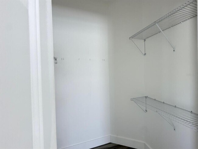 Building Photo - 906 Berwick Dr
