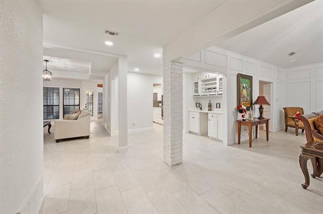 Building Photo - 3512 Cliffwood Dr