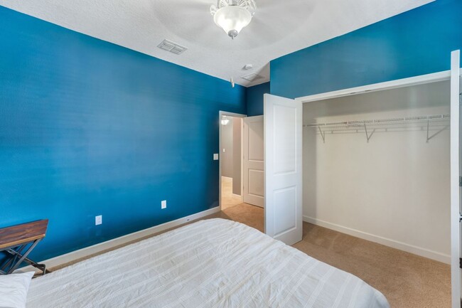 Building Photo - 13156 Green Violet Dr