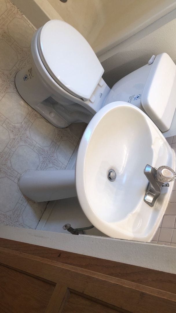 Building Photo - 1120-1130 NE Shaw Street