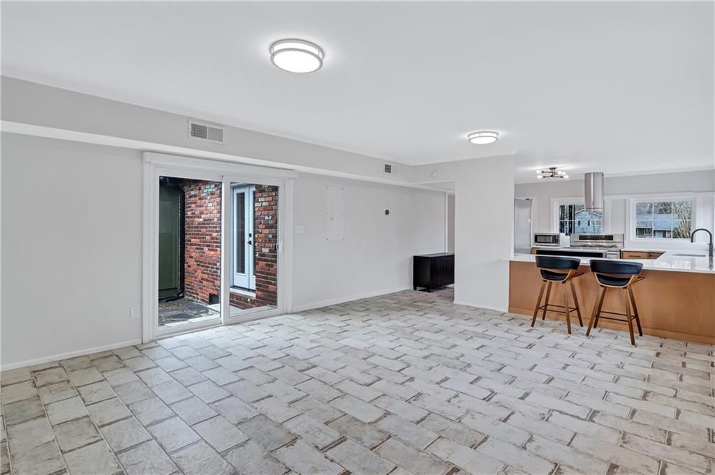 Building Photo - 5045 Chestnut Forest Ln