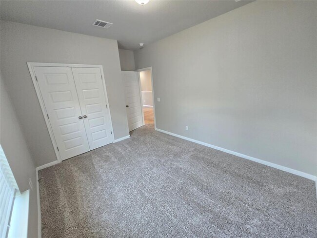 Building Photo - 2208 Limestone Lake Dr
