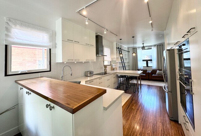 Building Photo - Gorgeous Avenues Remodel!