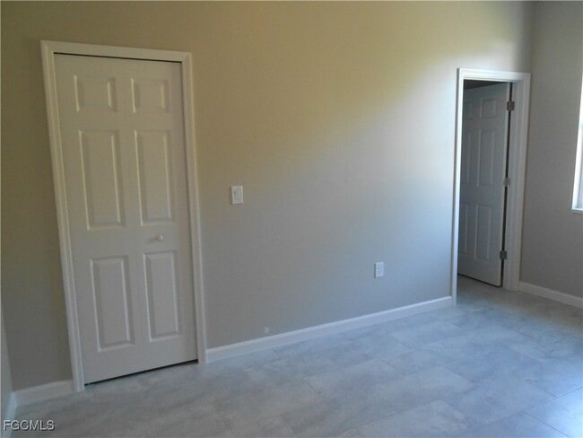 Building Photo - 935 Graystone Ave