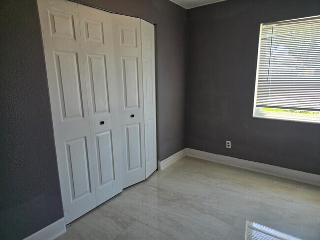 Building Photo - 3919 Bell Tower Dr