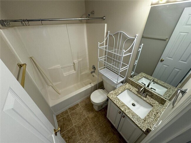 Building Photo - 13357 Aventide Ln