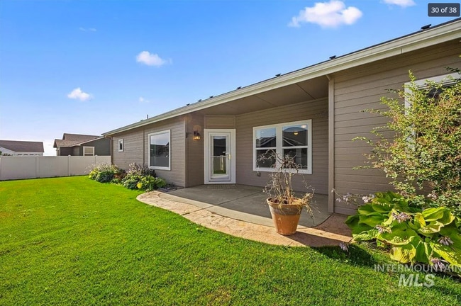 Building Photo - 337 Orchid Ave