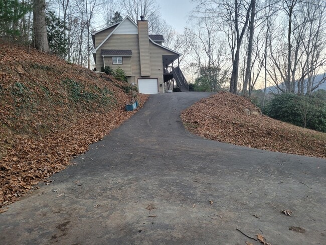 Building Photo - 160 Turkey Hollow Ct