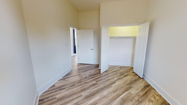 Building Photo - Main Street Corridor Available July 1