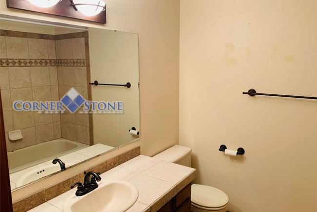 Building Photo - Boise Home with 2 Master Bedrooms!