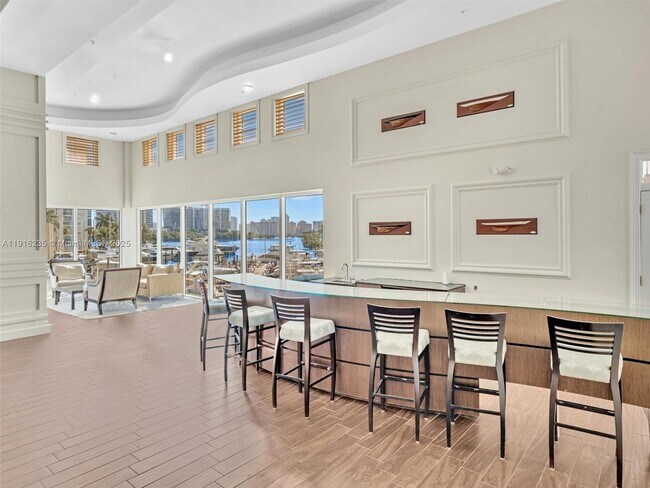 Building Photo - 3370 Hidden Bay Dr