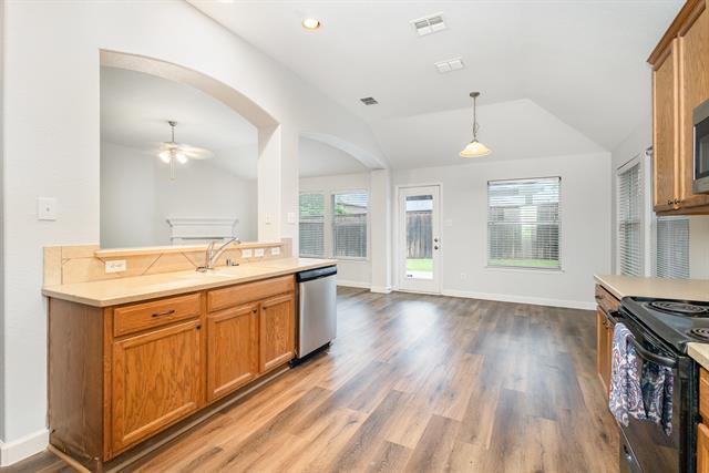 Building Photo - 14716 Lone Spring Dr