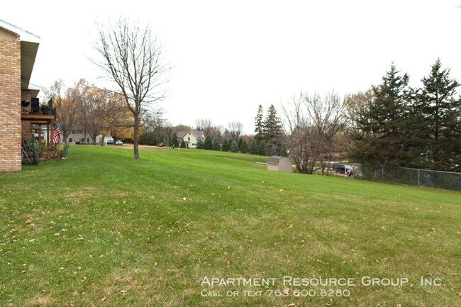 Building Photo - 2 bedroom in Delano MN 55328-5401