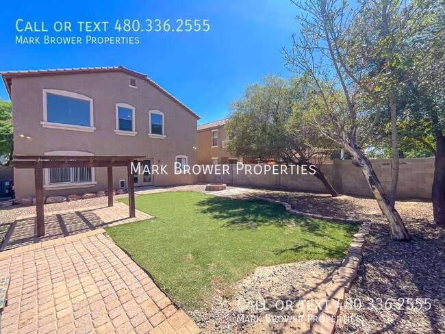 Building Photo - 396 E Bradstock Way
