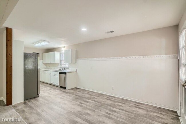 Building Photo - 3 br, 2 bath House - 4417 Centennial Trail...