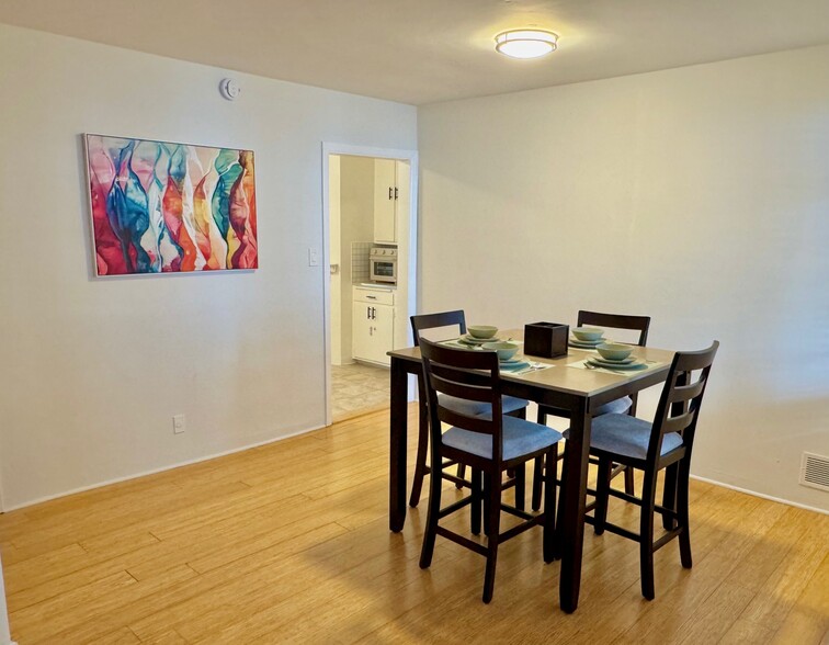 Dining room - 1320 S Beverly Glen Blvd