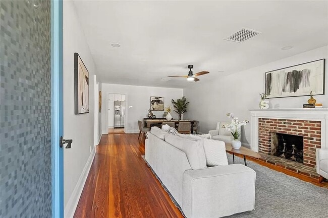 Building Photo - Seminole Heights updated bungalow