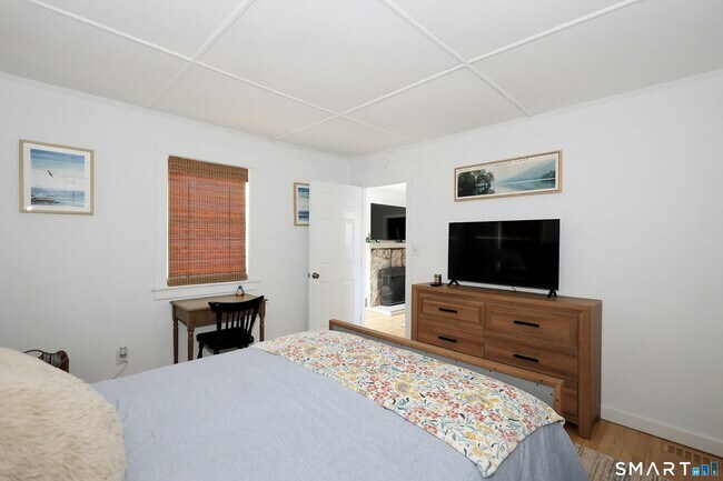 Building Photo - 6 Indian Ave