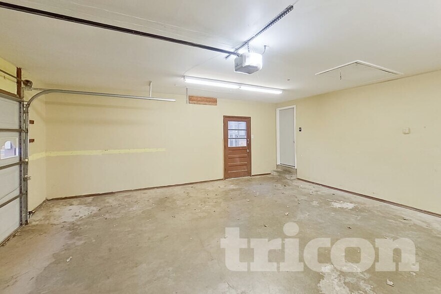 Building Photo - 1546 Grant Dr