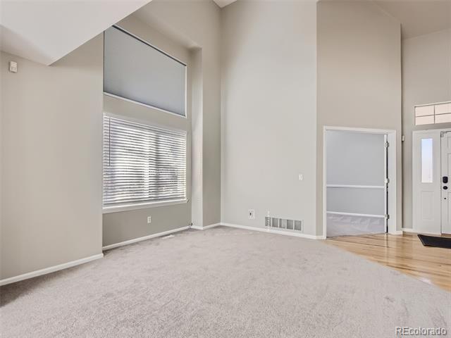 Building Photo - 16234 Creekview Dr
