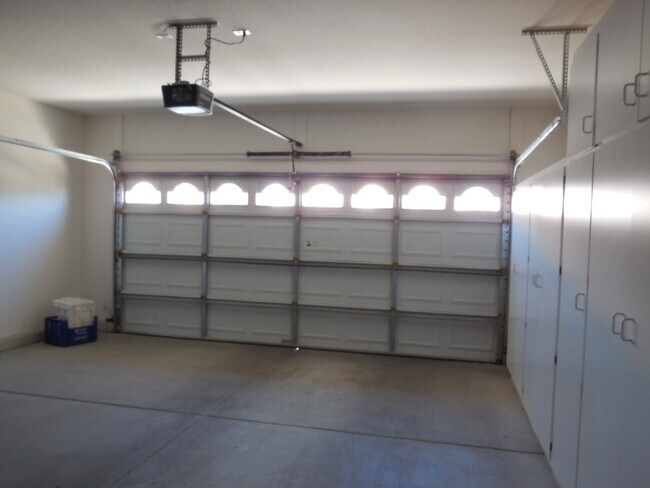 Building Photo - SUN CITY SUMMERLIN TWO BEDROOM - MONARCH F...