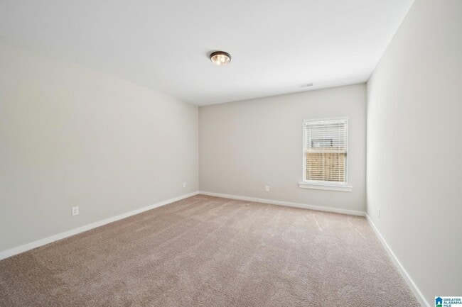 Building Photo - 129 Kings Wy