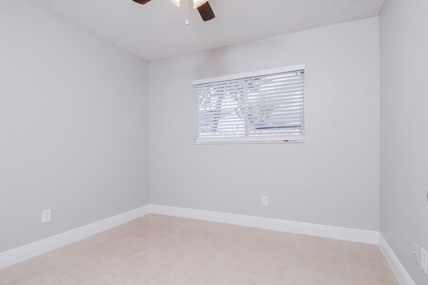 Building Photo - 11105 Cherrywood Ln