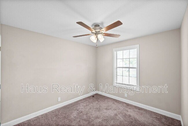 Building Photo - 314 Lugano Ln