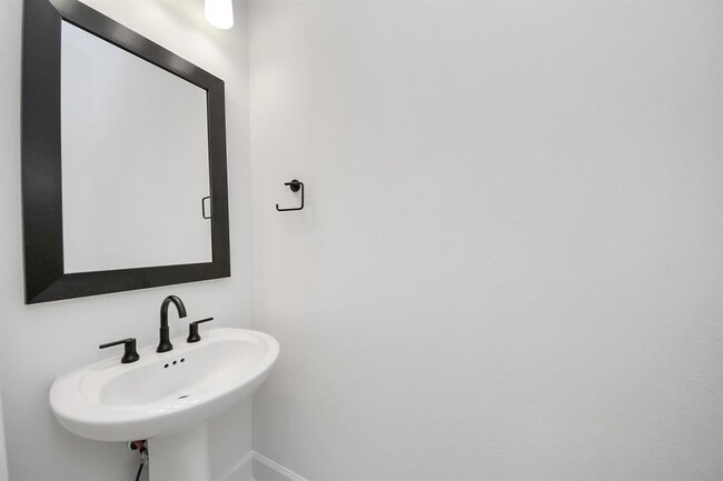Building Photo - 8706 Incandesce Rise Dr