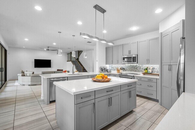 Building Photo - 8068 Lemon Serpentine Ln