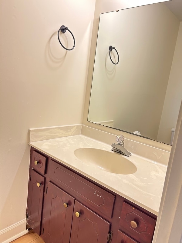 Building Photo - 107 Rainbow Cir