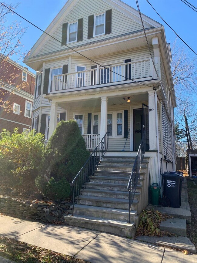 Building Photo - 200 Larch Rd