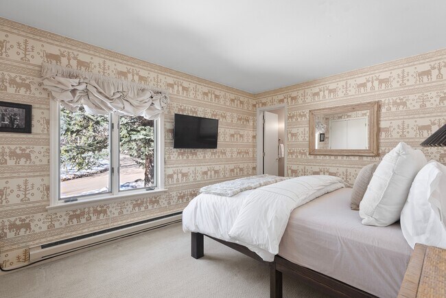 Building Photo - 60 Northway Dr