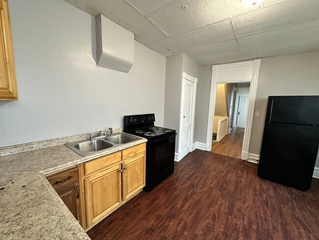 Building Photo - 512 Spruce St