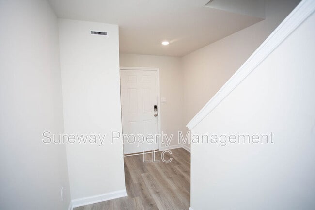 Building Photo - 234 Macoun Way