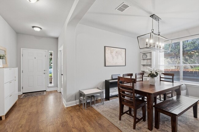Building Photo - Bright Steubing Ranch Home with Two Primary Suites & Solar Panels