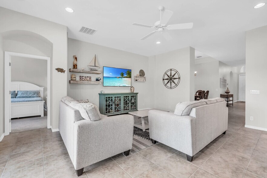 Building Photo - 9286 Spanish Moss Way
