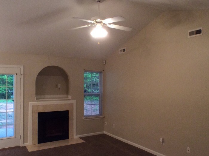 Building Photo - 4710 Biesterfield Dr
