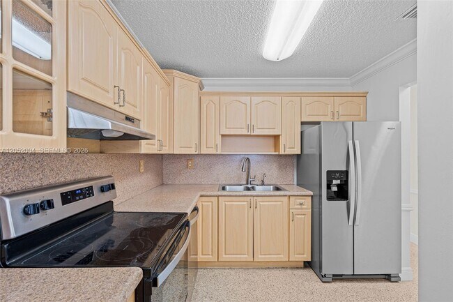 Building Photo - 1333 W 37th St