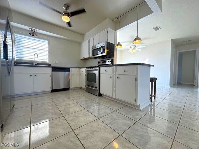 Building Photo - 242 Seminole Blvd NW