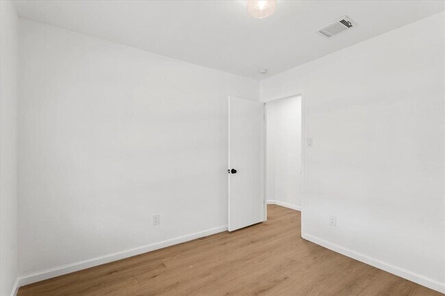 Building Photo - 7800 Turquoise Trail